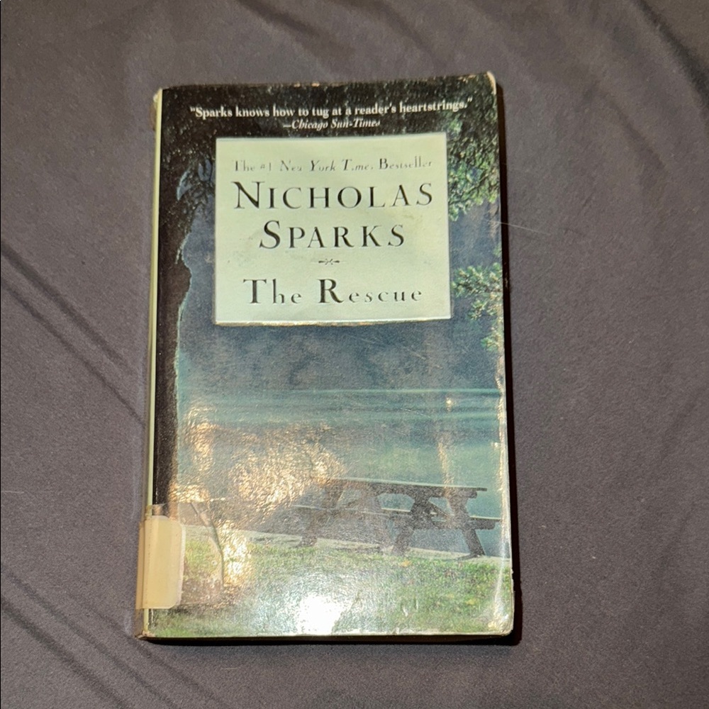 Nicholas Sparks 'The Rescue' Book